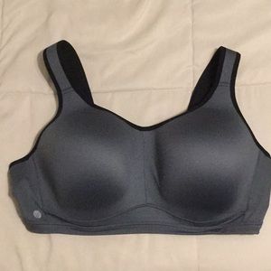 Cacique LIVI sports bra *42dd*